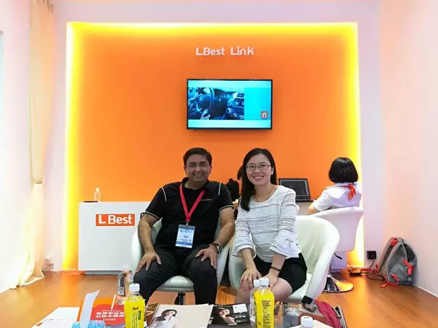 晾霸产品闪耀建博会,引得老外竞相称赞 晾霸产品闪耀建博会,引得老外竞相称赞