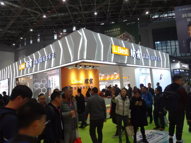 show开始了!上海建博会晾霸首日亮相被挤爆 show开始了!上海建博会晾霸首日亮相被挤爆